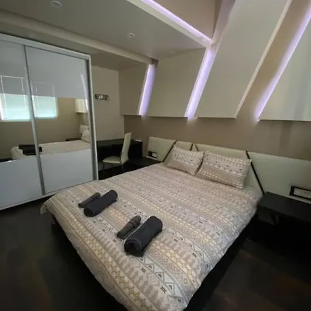 Modern 1br With Garden View & Free Street Parking