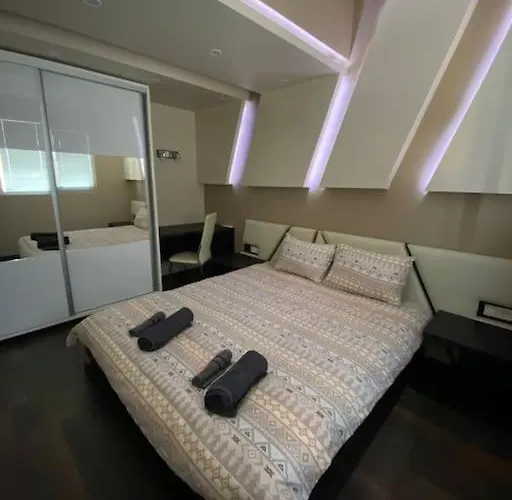 Modern 1br With Garden View & Free Street Parking